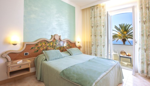 Habitación superior, vistas al mar