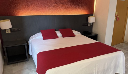 Habitación estándar con 1 cama doble o 2 individuales, terraza (Free Spa)