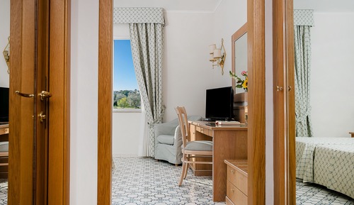 Habitación básica con 1 cama doble o 2 individuales