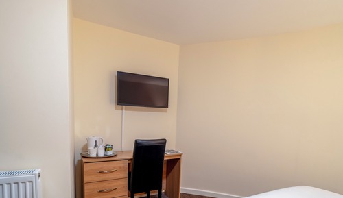 Habitación básica doble, sin ventanas