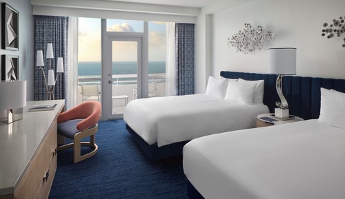 Habitación, 2 camas de matrimonio, balcón, frente al mar