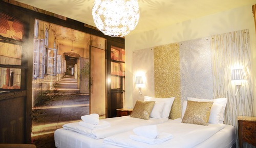 Habitación superior con 1 cama doble o 2 individuales