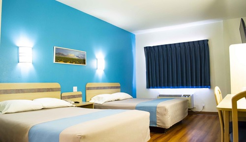 Suite estándar, 2 camas de matrimonio, no fumadores