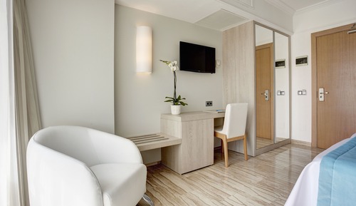 Habitación doble (2 Adults)