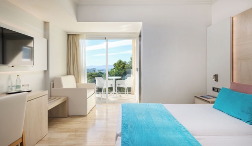 Habitación doble, vistas parciales al mar (2 Adults)