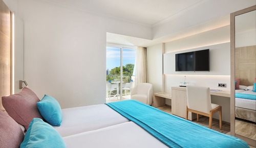 Habitación doble de uso individual, vistas a la piscina