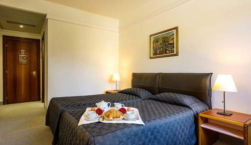 Habitación clásica con 1 cama doble o 2 individuales