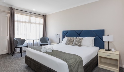 Suite ejecutiva, 1 cama de matrimonio grande, planta baja (Free Wi-Fi & Parking)