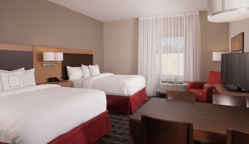 Estudio, 2 camas de matrimonio