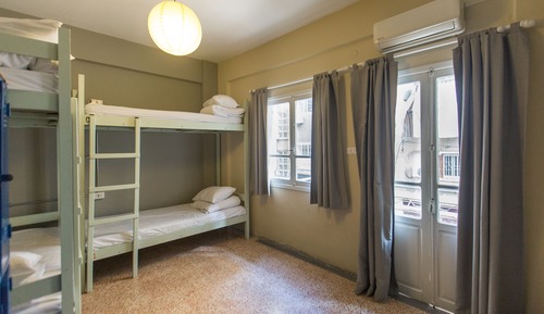 Dormitorio compartido, solo para mujeres (1 of 4 beds)