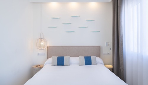 Estudio, vistas parciales al mar (Select)