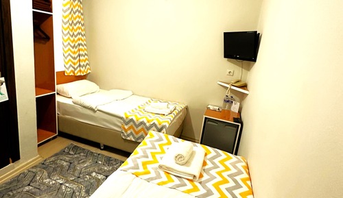 Habitación económica con 2 camas individuales