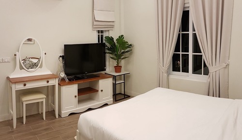 Double Room with Pool View 