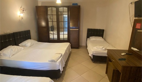 Habitación triple económica