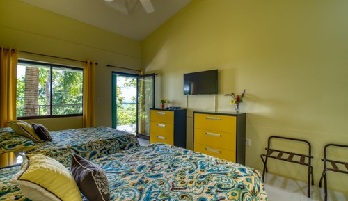 11 YELLOW ROOM Double Room with Two Double Beds