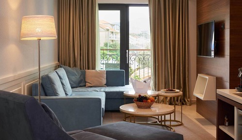 Huma Sea View Suite