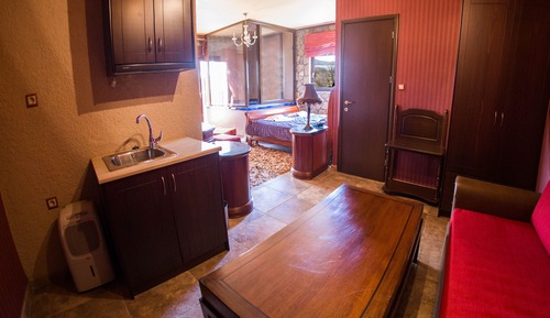 Suite, bañera de hidromasaje, vistas al lago