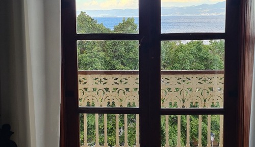 Habitación triple, vistas al mar