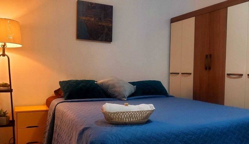 Habitación económica doble, 1 cama de matrimonio, baño compartido, vistas al jardín