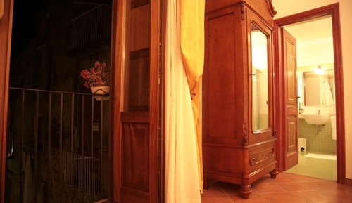 Habitación estándar con 1 cama doble o 2 individuales, 2 camas individuales, no fumadores