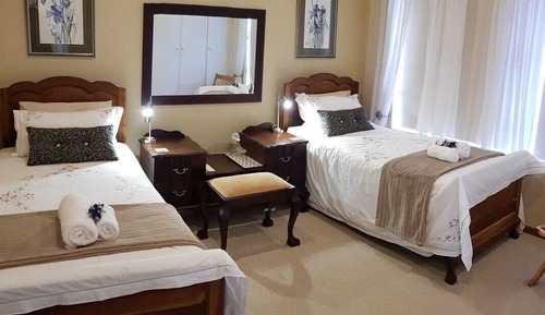 At 29 Columba Room 4 (Twin)