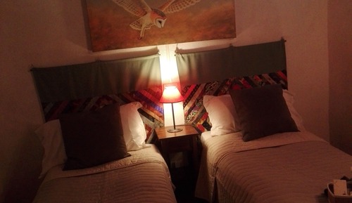 Habitación básica con 2 camas individuales, 2 camas individuales