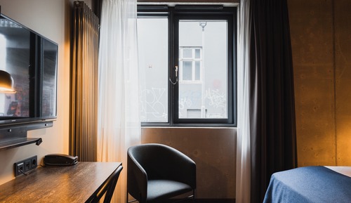 Habitación económica con 1 cama doble o 2 individuales (with Sauna & Gym Access)