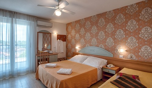 Comfort Quadruple Room