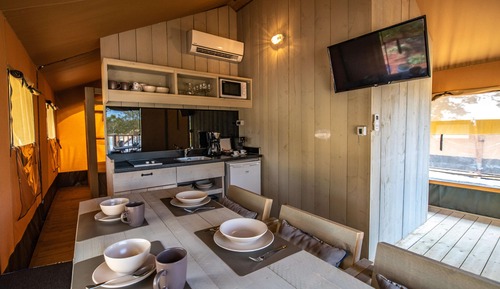 Tienda, 2 habitaciones (4+2)