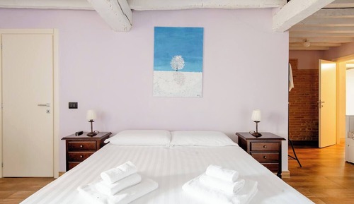 Suite junior, 1 cama de matrimonio con sofá cama, baño privado, vistas al jardín