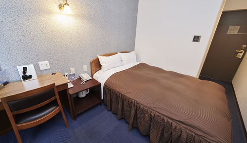 Habitación, fumadores (Semi-double with Half board)