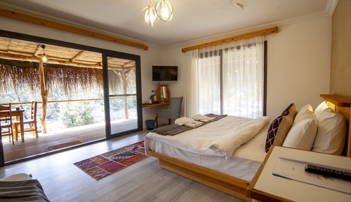 Cabaña Elite, 1 habitación, patio, en la zona del jardín