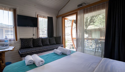 Cabaña de diseño, 1 cama de matrimonio, no fumadores, vistas al patio