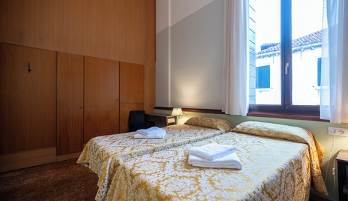 Habitación clásica doble, vistas al canal