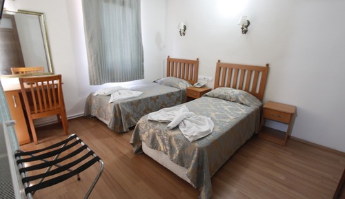 Habitación con 2 camas individuales