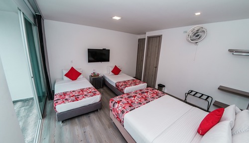 Habitación cuádruple estándar, 2 camas dobles