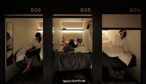 Cabaña, solo para mujeres (NeighboringSmart Pods, forTwo,Over 18)