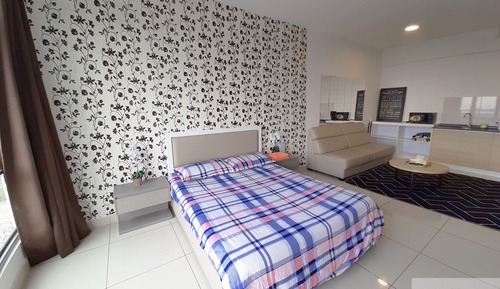 Estudio, no fumadores, vistas a la montaña