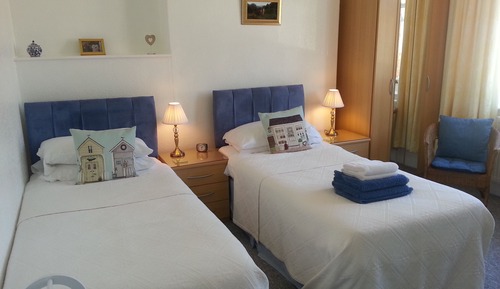 Habitación superior con 2 camas individuales