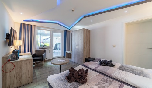 Habitación doble de uso individual, vistas al canal