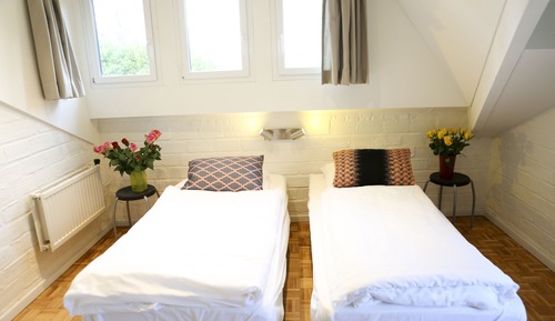 Bungalow, 12 Bedrooms (25 persons)