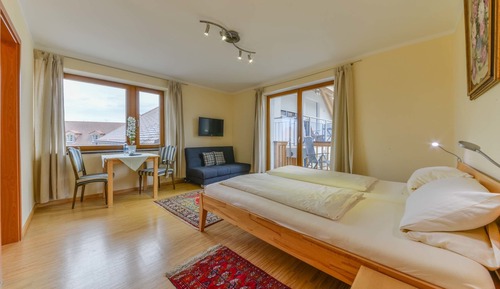 Habitación con 1 cama doble o 2 individuales, balcón
