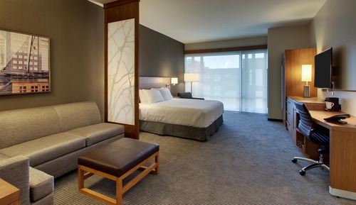 Habitación, 1 cama de matrimonio grande con sofá cama, accesible para personas con discapacidad