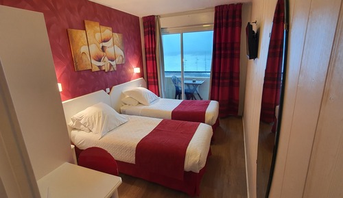 Habitación superior con 2 camas individuales