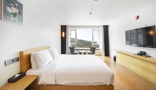 Standard Double Mountain (Free infinity pool, Cruise Special Discount)