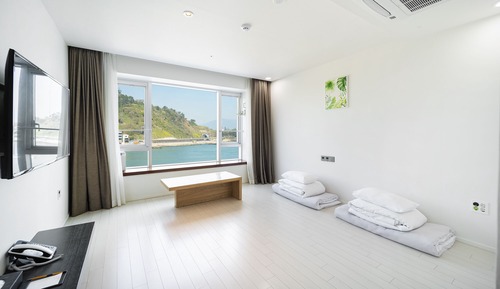 Bridge Ondol Ocean (Free infinity pool, Cruise Special Discount)