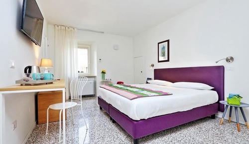 Habitación estándar con 1 cama doble o 2 individuales