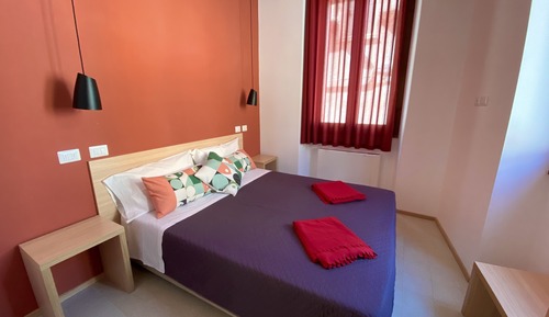 Habitación superior con 1 cama doble o 2 individuales