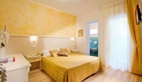 Habitación Confort con 1 cama doble o 2 individuales