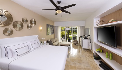 The Level Suite Tropical Palms By Stay Well
